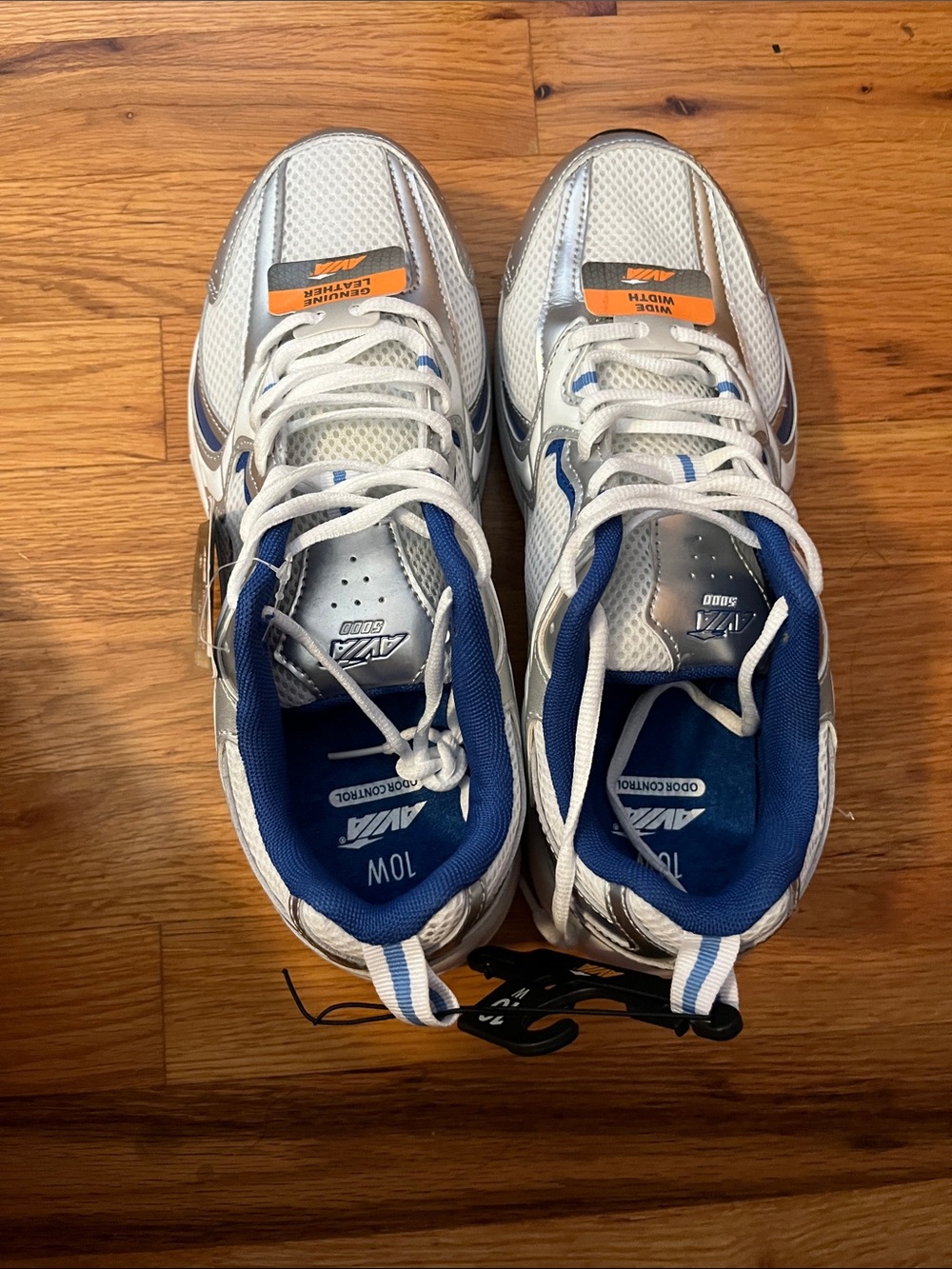 Avia Silver, Blue & White Men's Athletic Shoes 10 wide